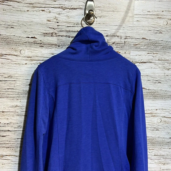 Under Amour blue pull  over hoodie size medium - Picture 9 of 9